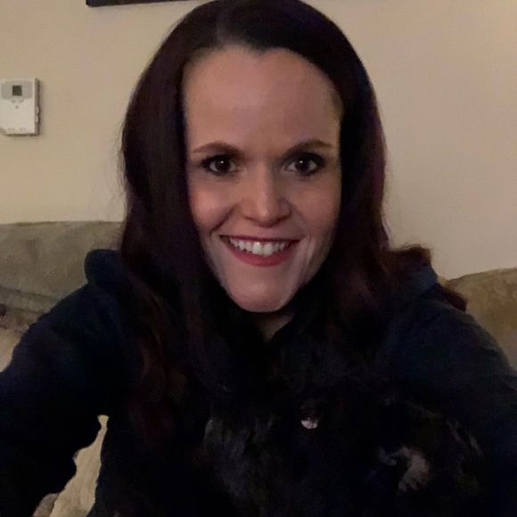 Meet your Posher, Amy - Picture 1 of 1